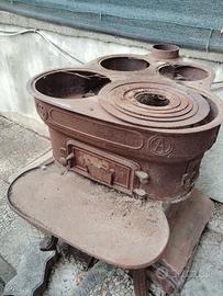 vecchia stufa in ghisa anni 800