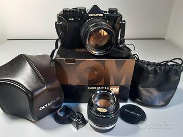 Olympus OM 2N corpo macchina.