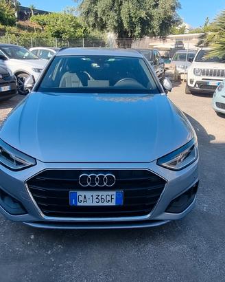 Audi A4 Avant 30 TDI/136 CV S tronic Business