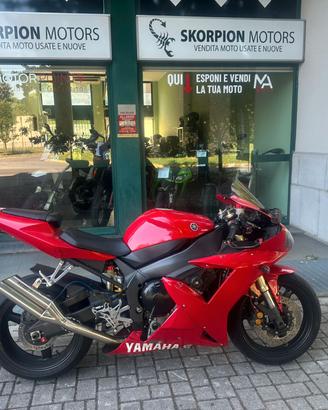 Yamaha YZF R1 (2002-2003)