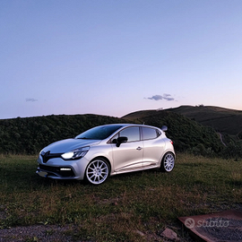 Clio 4 rs 200