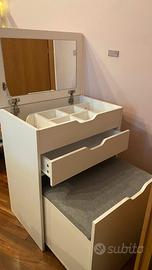 Mobile toeletta trucco/scrivania 