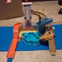 Pista hotwheels squalo