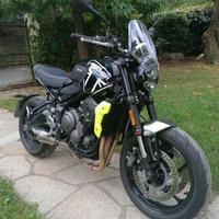 Cupolino Triumph Trident 660