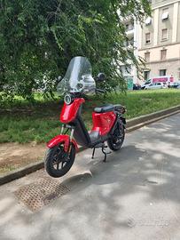 NIU UQI