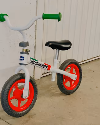 Bicicletta senza pedali ChiccoThunder balance bike