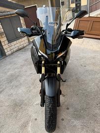 Yamaha Tracer 7 2023 nero/oro