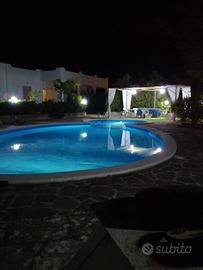 Villa con piscina e trullo antico