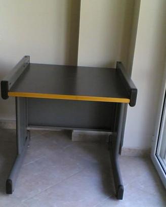 Tavolo porta PC - marca Trau