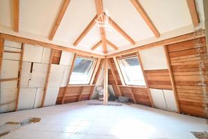 Laives: Bilocale mansardato da ristrutturare con g