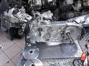 Burgman 400 '23 : testa albero farfallato corretto