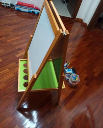 Lavagna in legno regolabile di altezza 