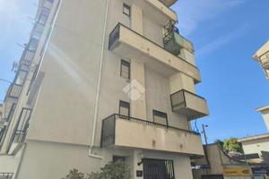 MONOLOCALE A MONREALE