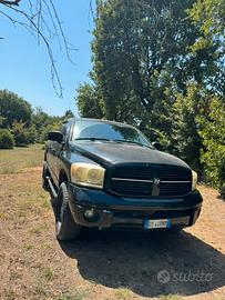 Dodge Ram 5.7  Hemi
