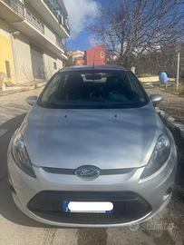 Ford Fiesta 1.4 titianium per neopatentati