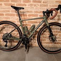 Bici Gravel Cube Nuroad Race