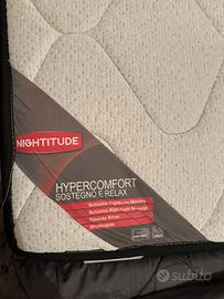 Letto in legno, con materasso memory e due comodin