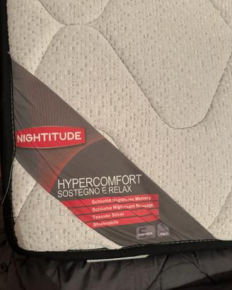 Letto in legno, con materasso memory e due comodin