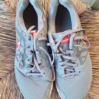 Scarpa Nike Downshifter 6, numero 42,5