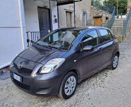 Toyota Yaris 1.0 benz 2010