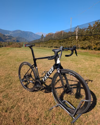 Factor Ostro Gravel Force/Zipp/CeramicSpeed