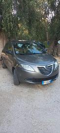 lancia Ypsilon Gold metano 2013