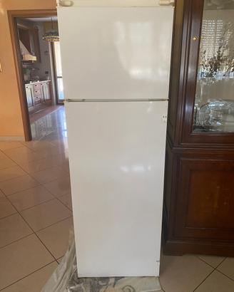 Frigo da incasso ariston