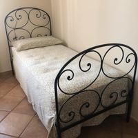 Letto singolo in ferro battuto