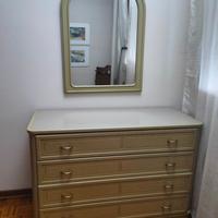 Set comò, comodino e specchiera classici