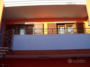 Pula arredato bilocale con cortile/giardino