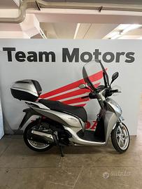 Honda SH 300 .
