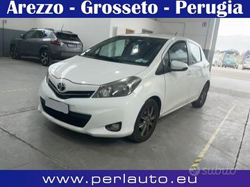 TOYOTA Yaris 1.4 D-4D 5p Active CAMBIO AUTOMATI