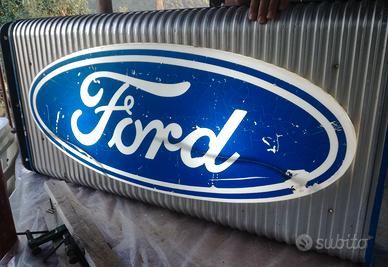 Insegna Ford ricondizionata