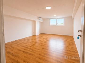 Ufficio/ Locale commerciale 120 m²
