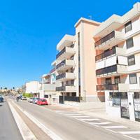 Appartamento luminoso+garage box in zona servita