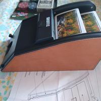 Shuffler e distributore automatico carte da gioco 