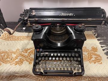 Macchina da scrivere Olivetti M40 1 serie