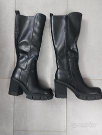 stivali al polpaccio Bata