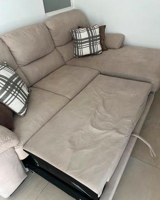 divano con chaise longue