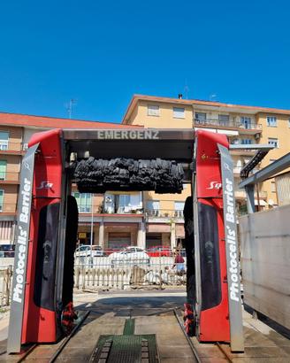 Autolavaggio, officina,con annesso distributore