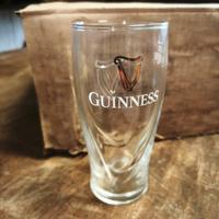 Bicchieri per birra Guinness Stock 