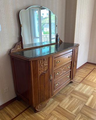 Mobili vintage (madia specchio e due comodini)