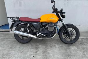 Moto Guzzi V7 II 2 STONE