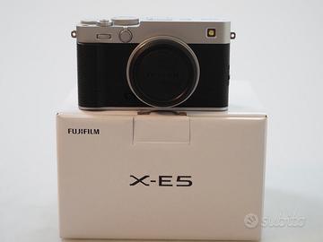 FUJIFILM X-E5 SILVER