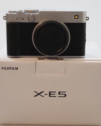FUJIFILM X-E5 SILVER