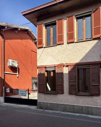 CASA DI CORTE A MONTE CREMASCO