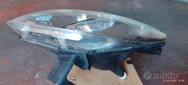 fanale anteriore sinistro xsara picasso 