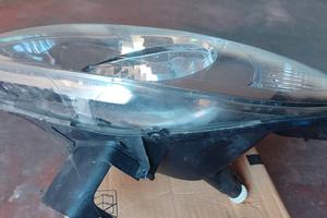 fanale anteriore sinistro xsara picasso 