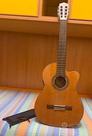 Chitarra classica elettrificata