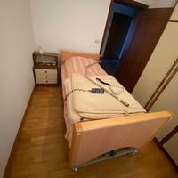 Letto automatico per degenza con sponde